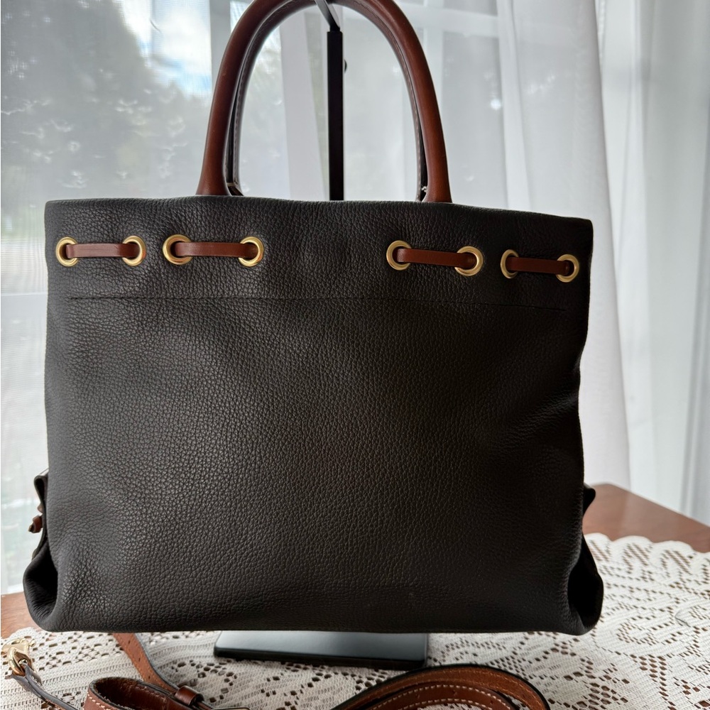 Dooney & Bourke Wakefield Black Leather
Tassel Tote - Picture 4 of 10